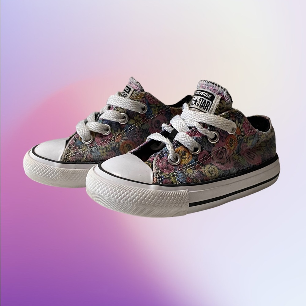 Toddler size 6 flower converse